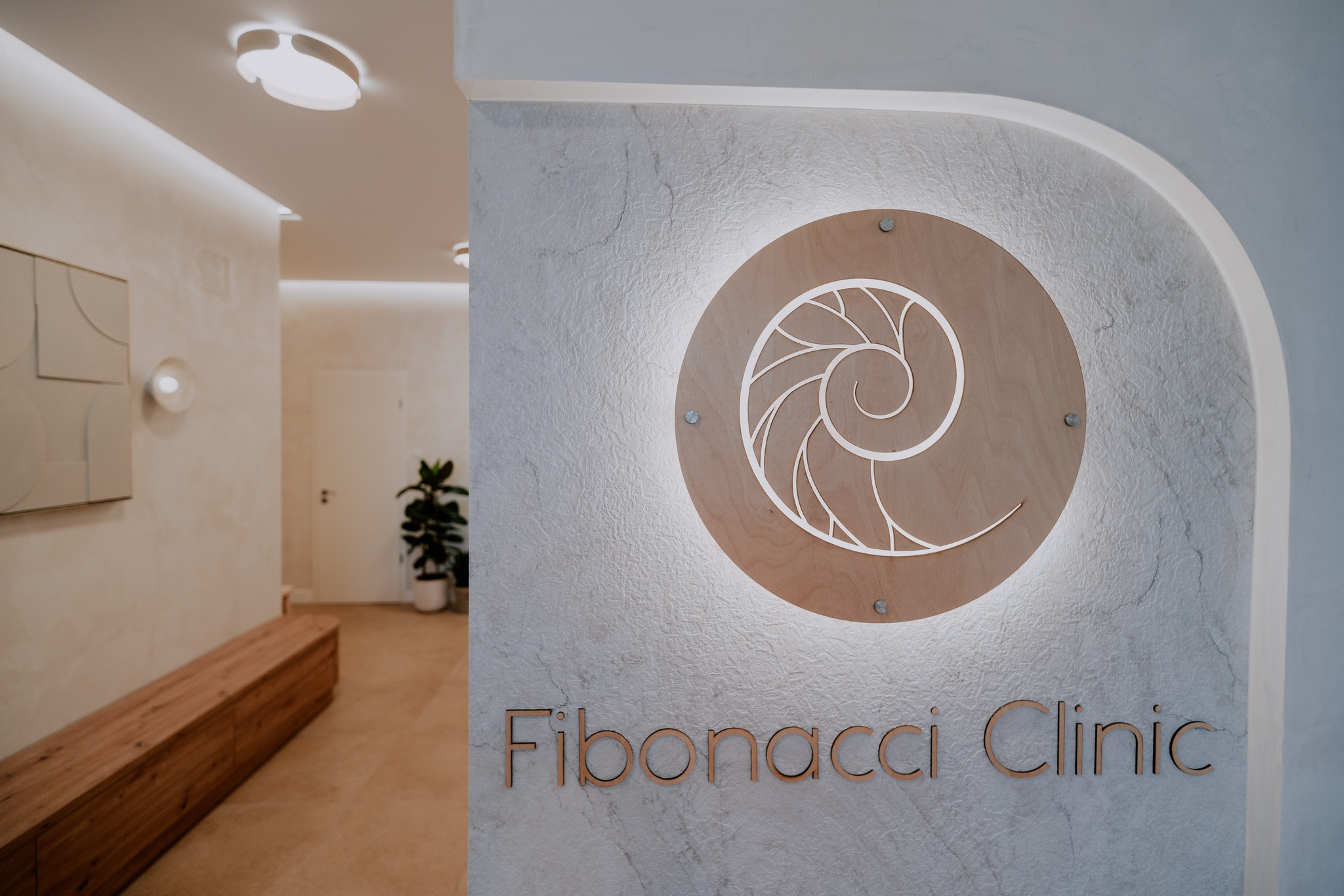Fibonacci klinika bejárati főfotó
