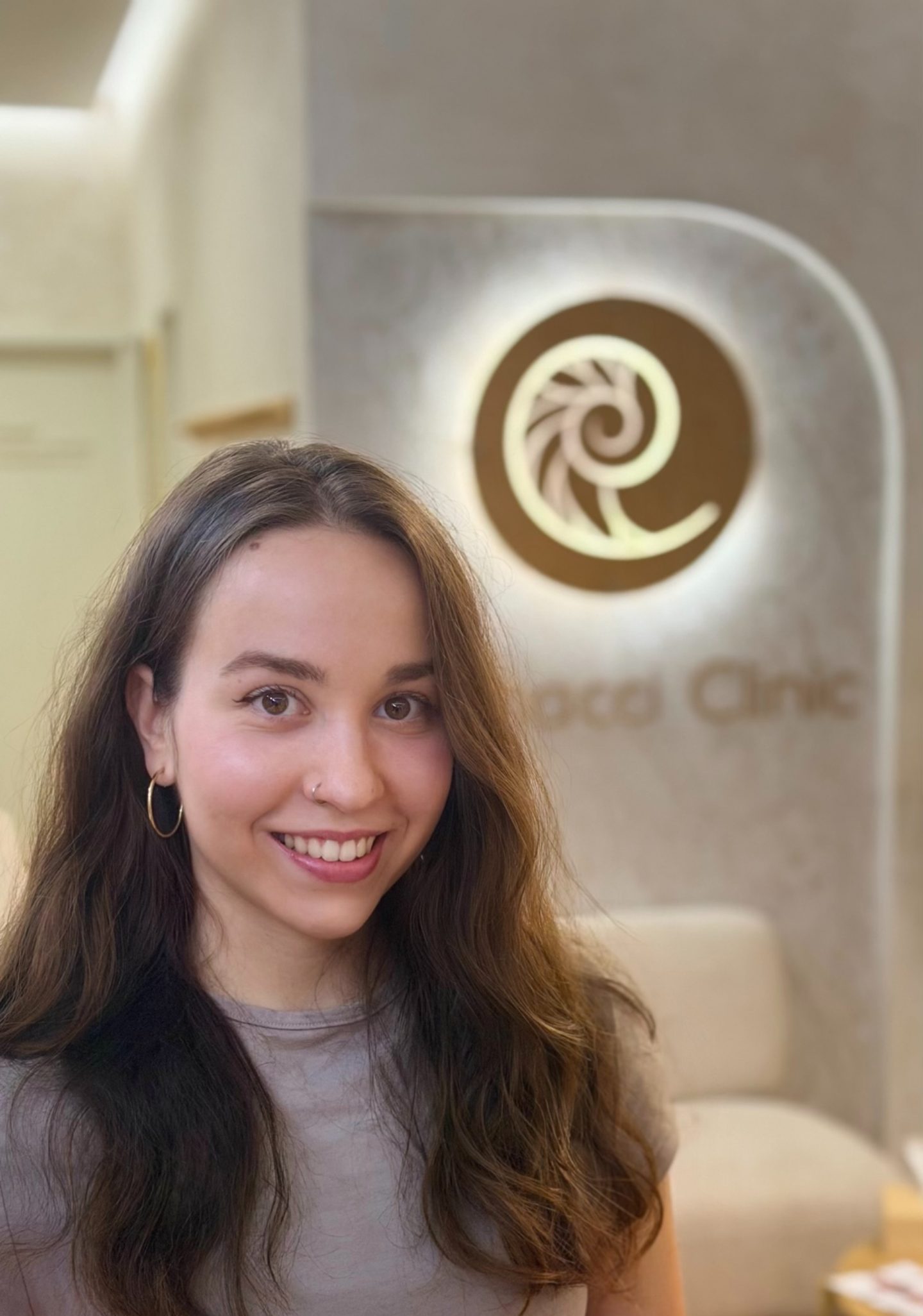 Mezei Klára mosolygós fotó